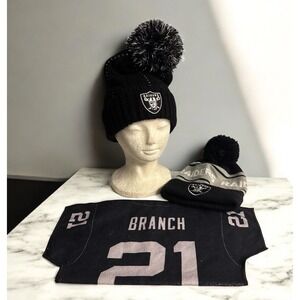 Lot Of Las Vegas Raiders NFL 2 Pom Knit Beanies + Cliff Branch‎ 21 Towel